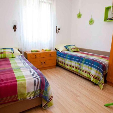 Apartment Vrbnik 8 Екстериор снимка